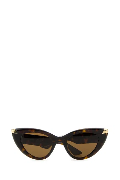 Alexander Mcqueen Cat Eye Rivet Sunglasses