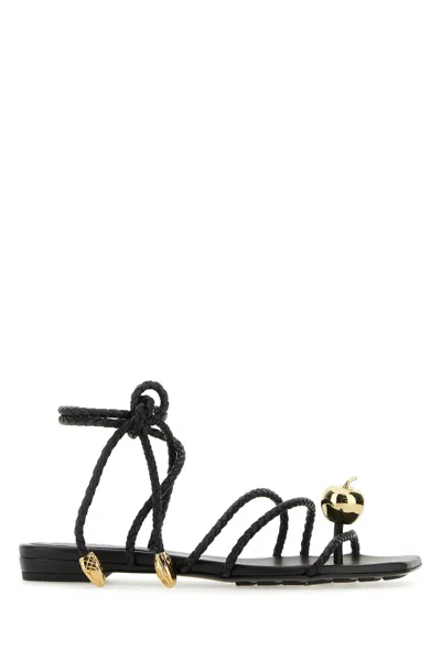Bottega Veneta Sandali Flat Adam In Pelle Nera Donna