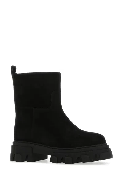 Gia Borghini Lug-sole Suede Ankle Boots