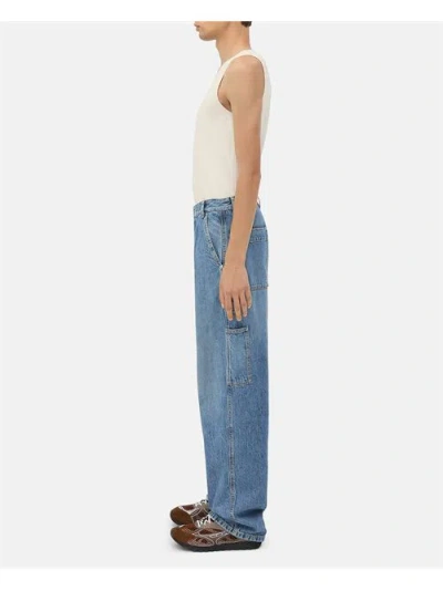 Bottega Veneta Hose Aus Bedrucktem Leder Mit Denim-effekt In Blue