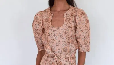 Never A Wallflower Horseshoe Top In Peach Floral In Multi