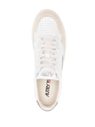 Autry Medalist Low Sneakers In Leather And Suede Color White And Covert Green