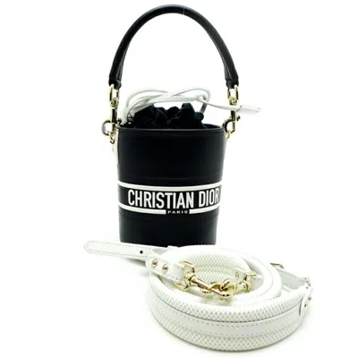 Pre-owned Dior Christian  Navy White Leather Shoulder Bag () In Navy, White