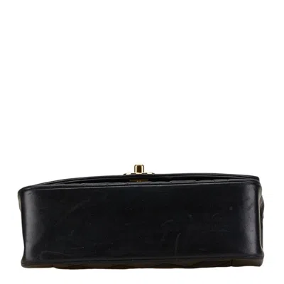 Pre-owned Chanel Black Leather Shoulder Bag ()