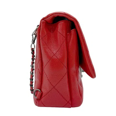 Pre-owned Chanel Red Color Leather Shoulder Bag ()