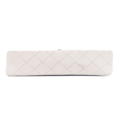 Pre-owned Chanel White Caviar Leather Shoulder Bag ()