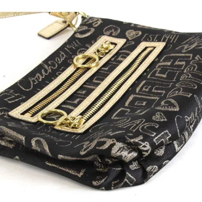 Pre-owned Coach Black Canvas Shoulder Bag ()