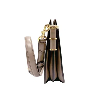 Pre-owned Fendi Grayish Leather Shoulder Bag ()