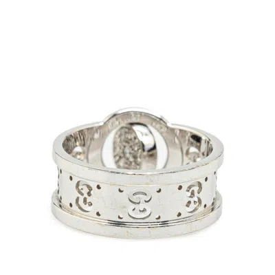 Pre-owned Gucci Icon White White Gold (18k) Band Ring ()