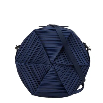Pre-owned Issey Miyake Navy Polyester Shoulder Bag ()