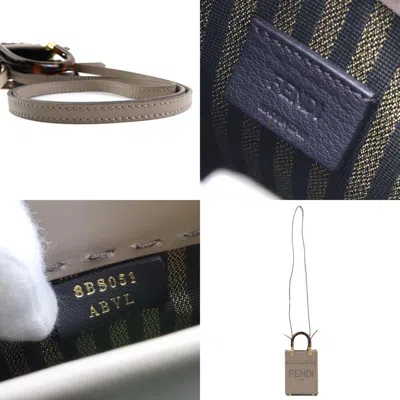 Pre-owned Fendi Grayish Leather Shoulder Bag ()