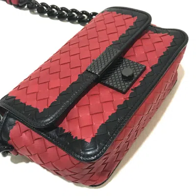 Pre-owned Bottega Veneta Red Leather Shoulder Bag ()