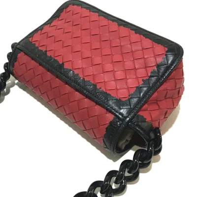 Pre-owned Bottega Veneta Red Leather Shoulder Bag ()
