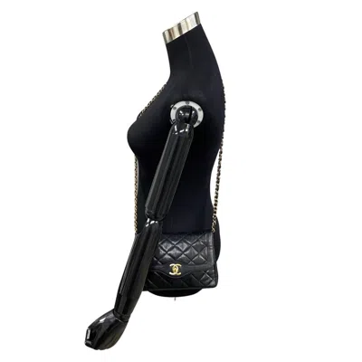 Pre-owned Chanel Black Leather Shoulder Bag ()