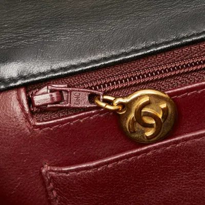 Pre-owned Chanel Black Shoulder Bag ()