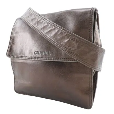 Pre-owned Chanel Bronze Leather Shoulder Bag ()