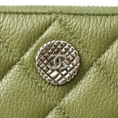 Pre-owned Chanel Moss Green Caviar Leather Long Wallet (bi-fold) ()