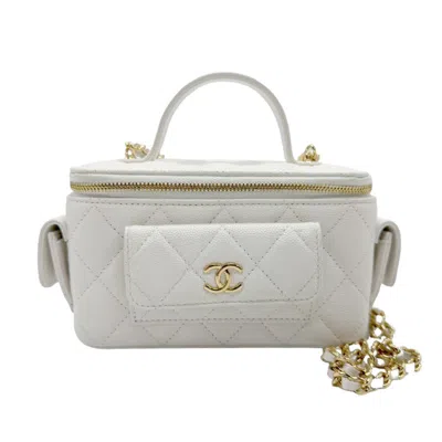 Pre-owned Chanel White Caviar Leather Shoulder Bag ()