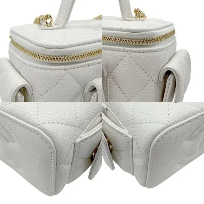 Pre-owned Chanel White Caviar Leather Shoulder Bag ()