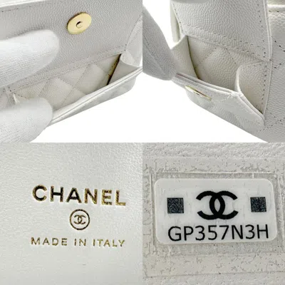 Pre-owned Chanel White Caviar Leather Shoulder Bag ()
