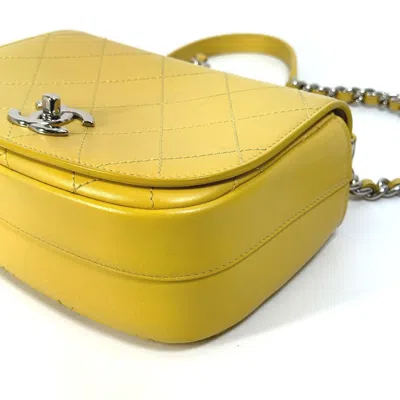 Pre-owned Chanel Yellow Leather Shoulder Bag ()