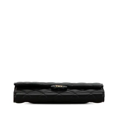 Pre-owned Chanel Black Leather Long Wallet (bi-fold) ()
