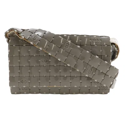 Pre-owned Chanel Gray Plastic Canvas Shoulder Bag ()