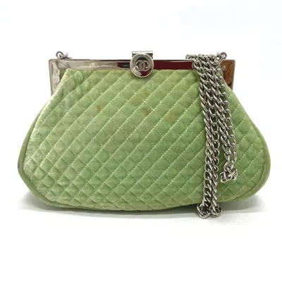 Pre-owned Chanel Green Leather Shoulder Bag ()