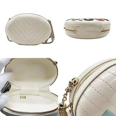Pre-owned Chanel Multi-color Off-white Leather Shoulder Bag () In Multi-color, Off-white