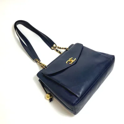Pre-owned Chanel Navy Leather Shoulder Bag ()