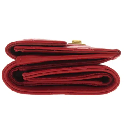 Pre-owned Chanel Red Color Leather Wallet (bi-fold) ()