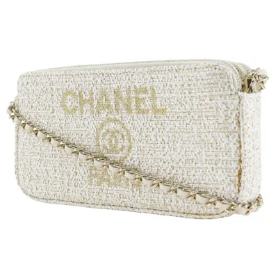 Pre-owned Chanel White Tweed Shoulder Bag ()
