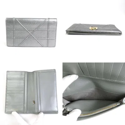 Pre-owned Dior Christian  Silver Leather Long Wallet (bi-fold) ()