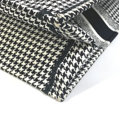 Pre-owned Dior Christian  White Cloth Tote Bag ()
