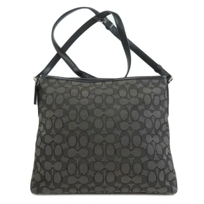 Pre-owned Coach Black Canvas Shoulder Bag ()