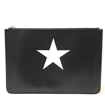 Pre-owned Givenchy Black Leather Clutch Bag ()