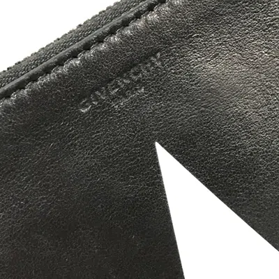 Pre-owned Givenchy Black Leather Clutch Bag ()