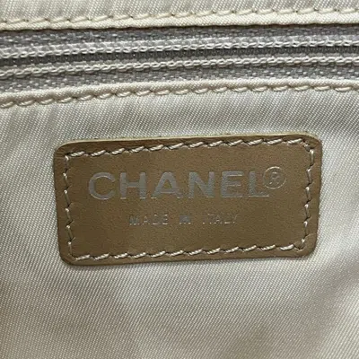 Pre-owned Chanel Beige Nylon Canvas Shoulder Bag ()