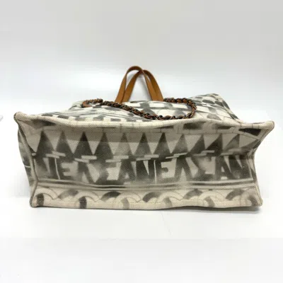 Pre-owned Chanel Beige Other Shoulder Bag ()