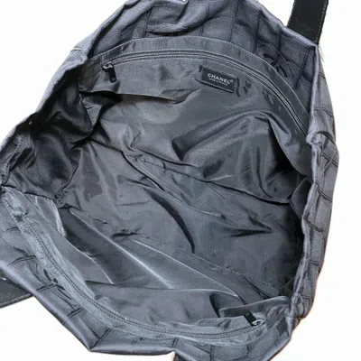 Pre-owned Chanel Black Nylon Shoulder Bag Tote Bag ()