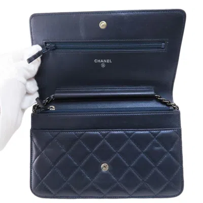 Pre-owned Chanel Navy Leather Chain/shoulder Wallet ()