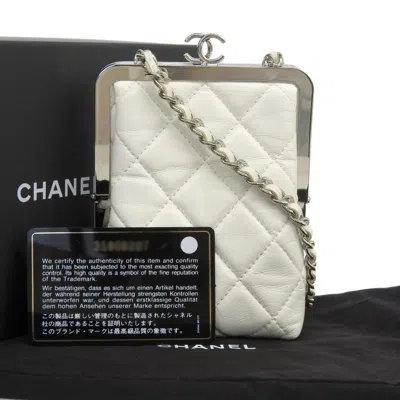 Pre-owned Chanel White Leather Shoulder Bag ()