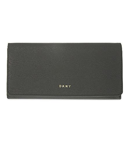 dkny carryall wallet