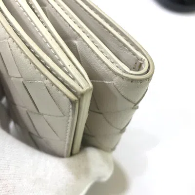 Pre-owned Bottega Veneta White Leather Wallet (tri-fold) ()