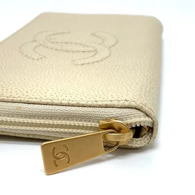 Pre-owned Chanel Beige Leather Long Wallet (bi-fold) ()