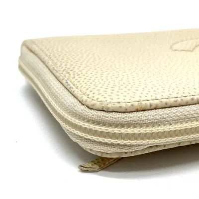 Pre-owned Chanel Beige Leather Long Wallet (bi-fold) ()