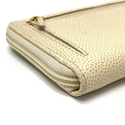 Pre-owned Chanel Beige Leather Long Wallet (bi-fold) ()