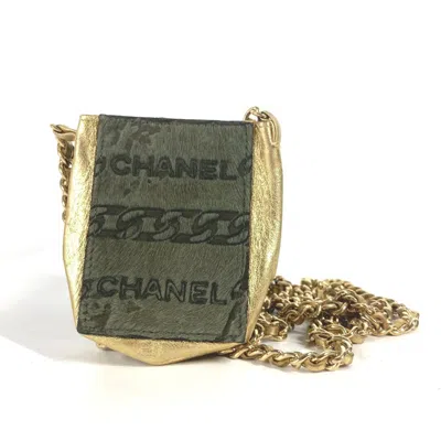 Pre-owned Chanel Gold Khaki Leather Pochette Shoulder Bag () In Gold, Khaki