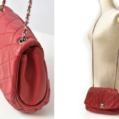 Pre-owned Chanel Red Color Leather Shoulder Bag ()