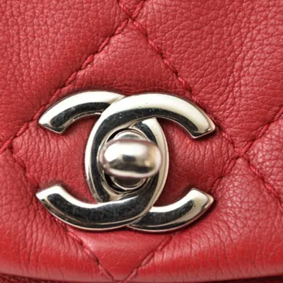 Pre-owned Chanel Red Color Leather Shoulder Bag ()